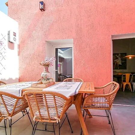 Holiday home Layla Luxury *